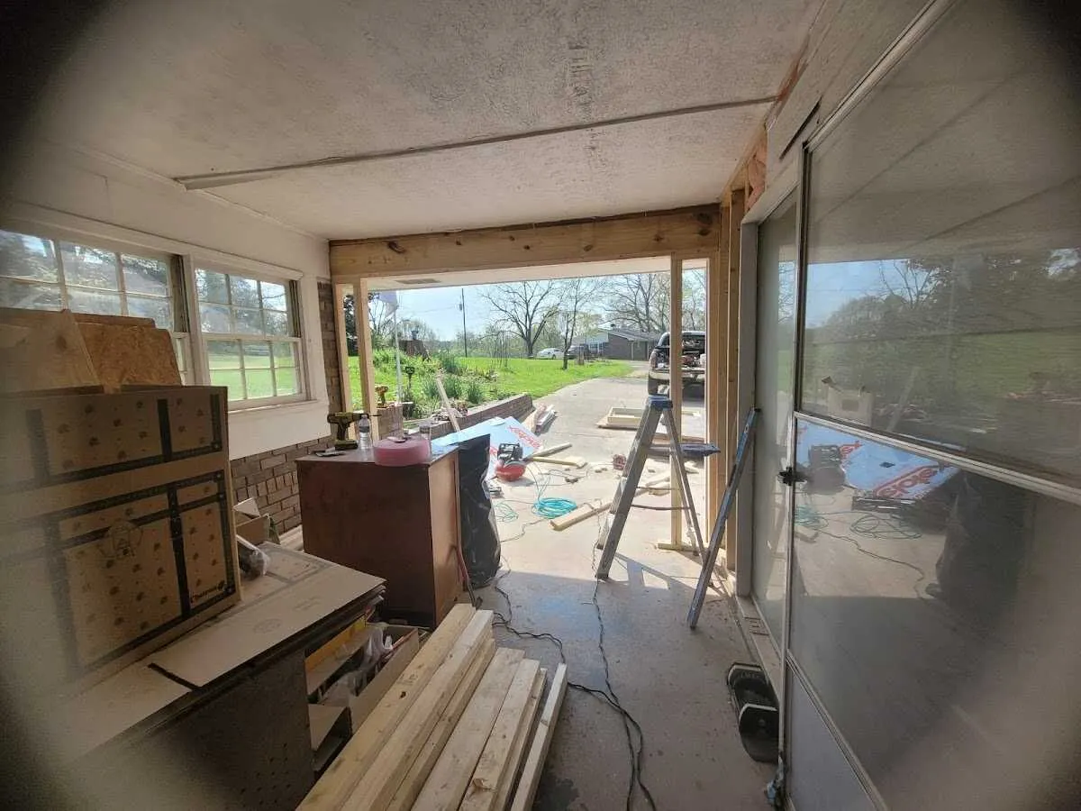 Air movers and dehumidifier for Water Mitigation Services in Milwaukie